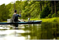 Garmin Striker Vivid 9sv, Easy-to-Use 5-inch Color Fishfinder and Sonar Transducer, Vivid Scanning Sonar Color Palettes, 9 inch Nibeza Style