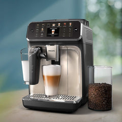 Philips 5500 Series Fully-Automatic Espresso Machine with LatteGo & Iced Coffee Nibeza Style