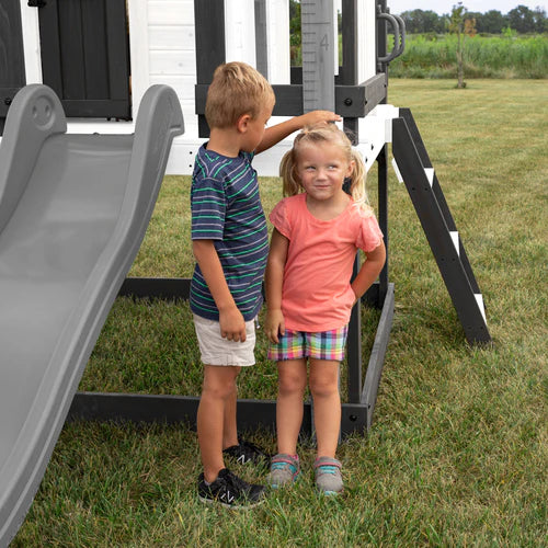 Backyard Discovery Sweetwater Heights Elevated Playhouse Nibeza Style